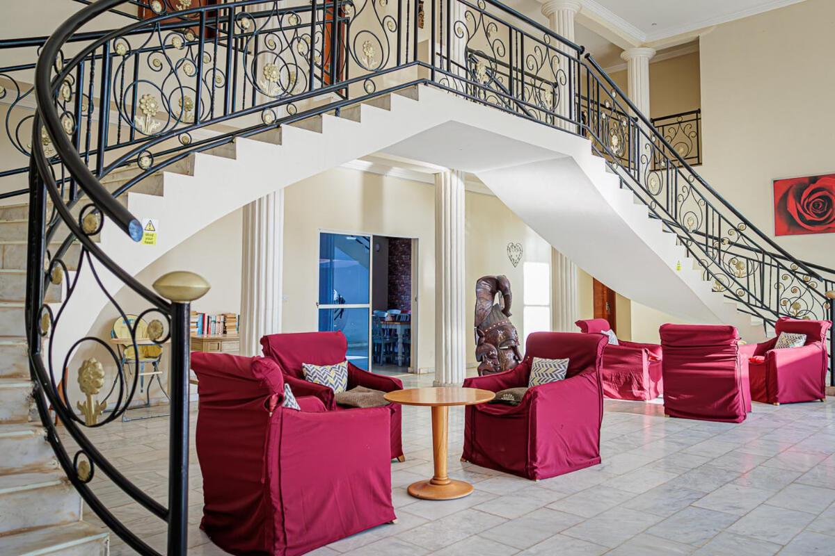Ocean Villa Heights Brufut Dış mekan fotoğraf