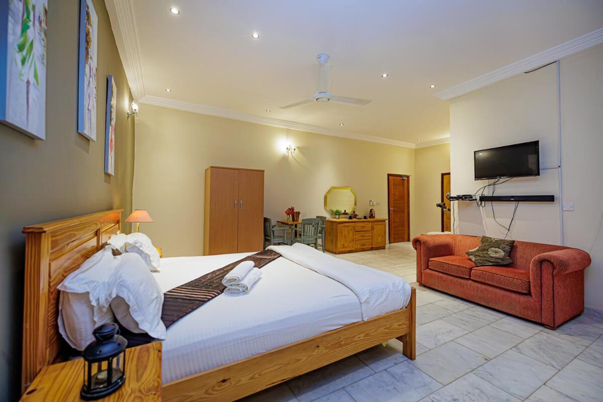 Ocean Villa Heights Brufut Dış mekan fotoğraf